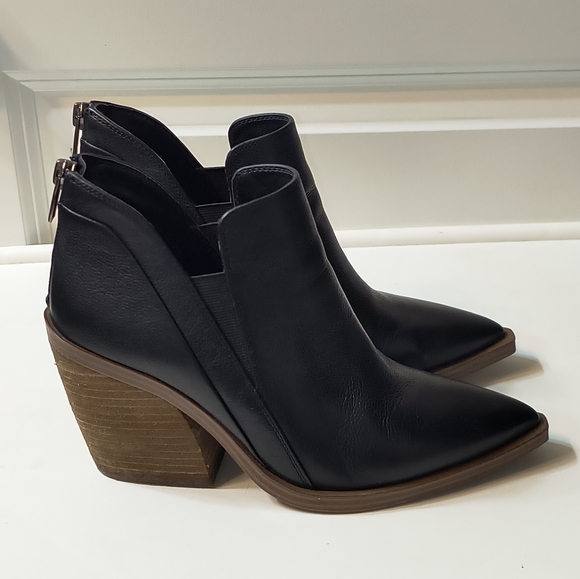 Vince Camuto Gradina Block Heel Ankle Booties Womens 7 Leather EUC - Picture 1 of 6